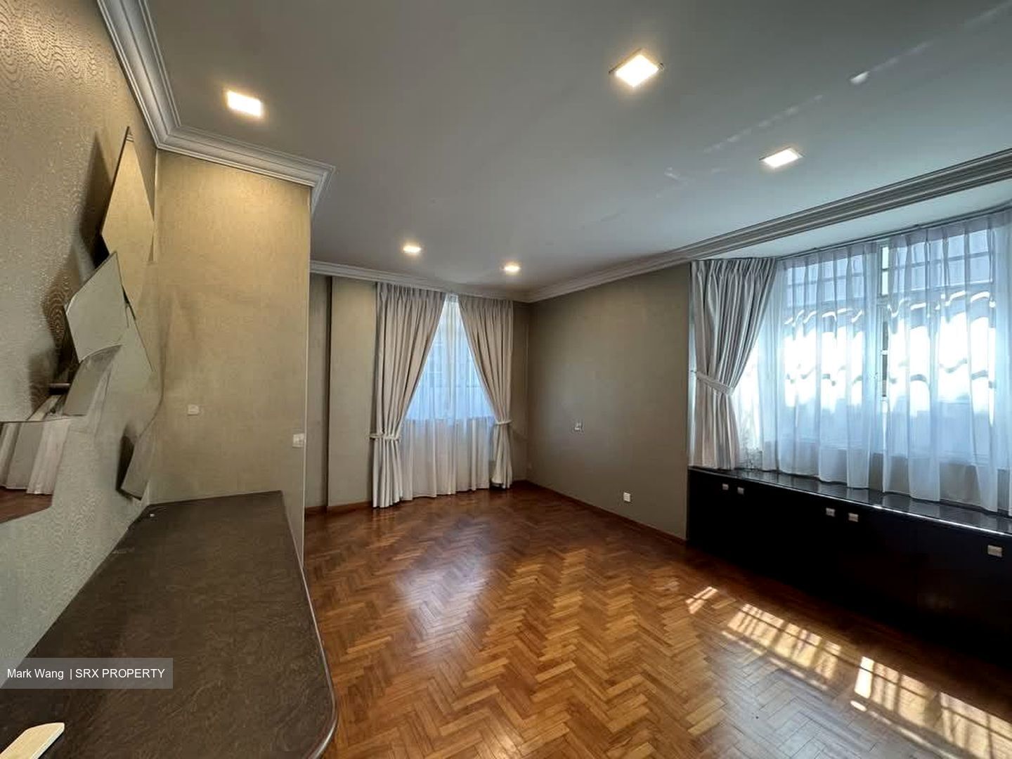 Frankel Estate (D15), Semi-Detached #593984391